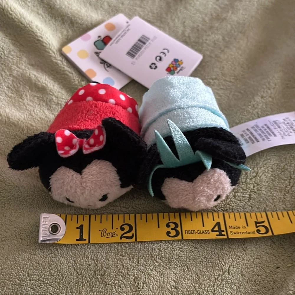 New! 2 tsum tsums! Minnie Mouse. One as herself & one as the Statue of Liberty!